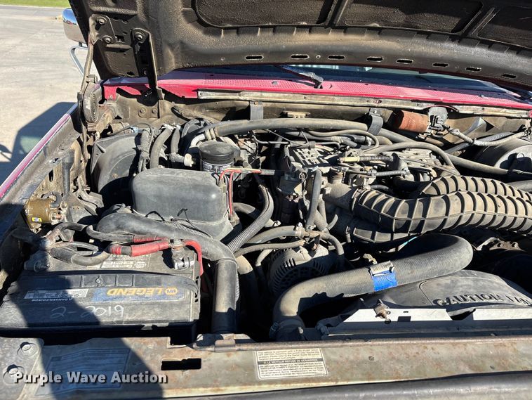 image for item DW7283 1993 Ford F350 XL Crew Cab pickup truck