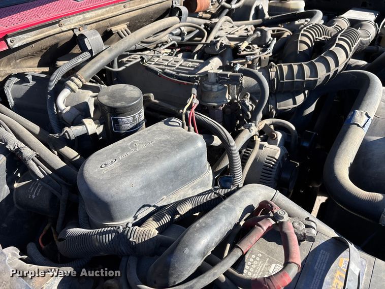 image for item DW7283 1993 Ford F350 XL Crew Cab pickup truck