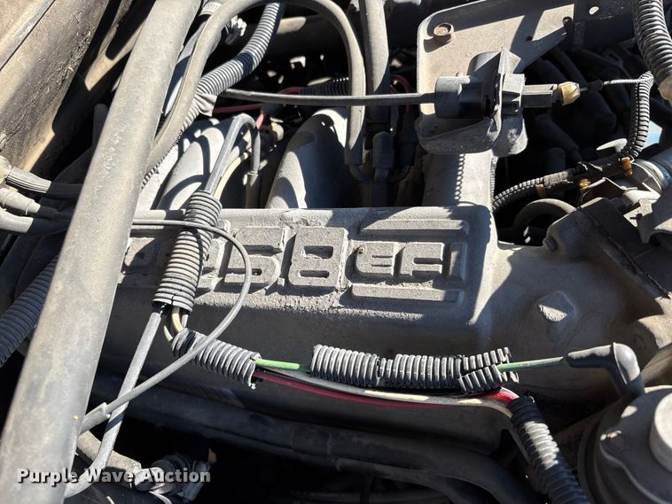 image for item DW7283 1993 Ford F350 XL Crew Cab pickup truck