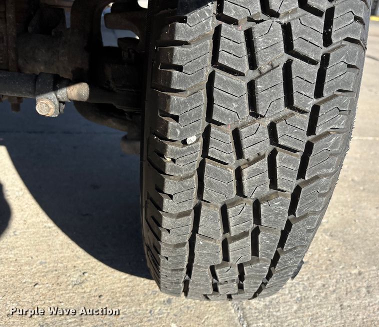 image for item DW7283 1993 Ford F350 XL Crew Cab pickup truck