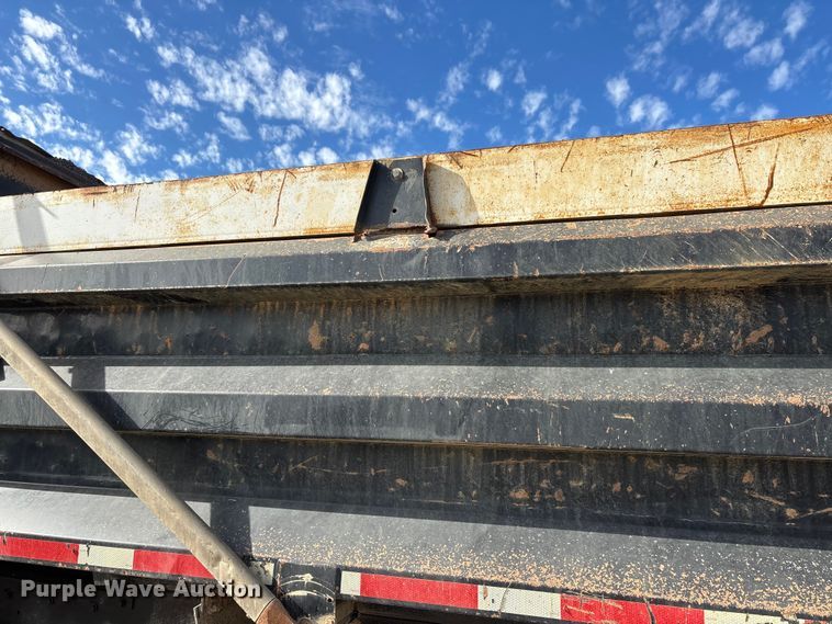 image for item DW7284 2005 International 7400 dump truck