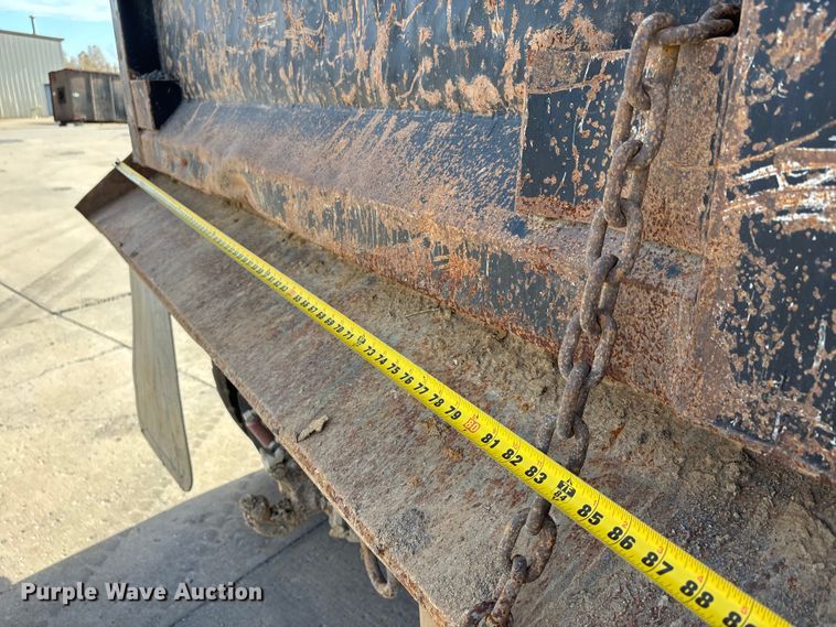 image for item DW7284 2005 International 7400 dump truck