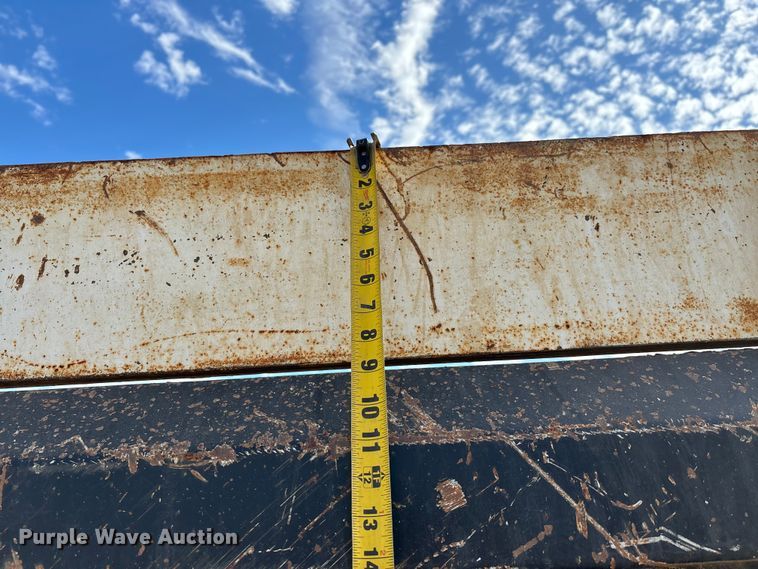 image for item DW7284 2005 International 7400 dump truck