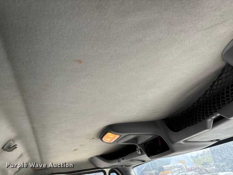 image for item DW7284 2005 International 7400 dump truck