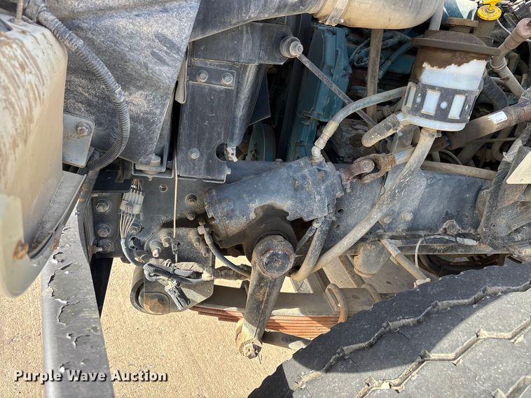 image for item DW7284 2005 International 7400 dump truck