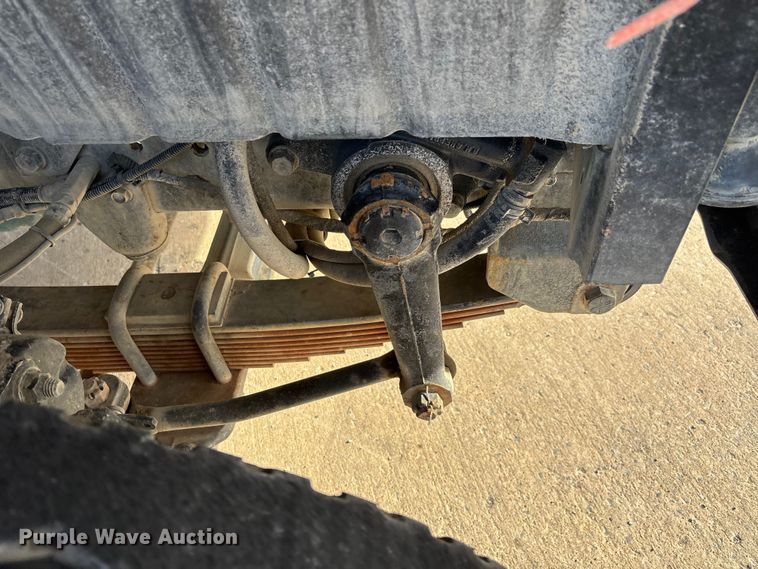 image for item DW7284 2005 International 7400 dump truck