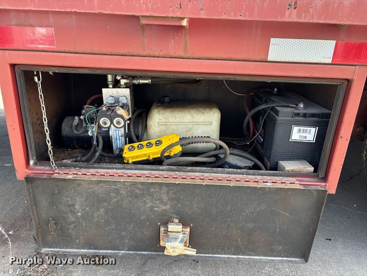 image for item DW7285 2013 Red Rhino tilt deck equipment trailer