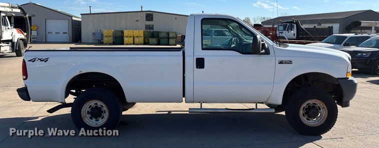 image for item DW7286 2003 Ford F250 Super Duty XL pickup truck