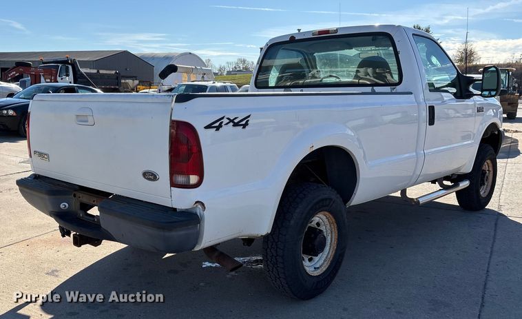 image for item DW7286 2003 Ford F250 Super Duty XL pickup truck