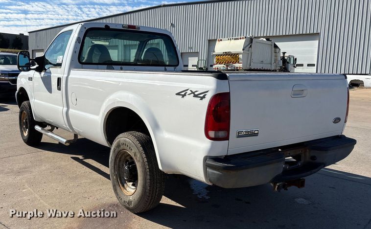 image for item DW7286 2003 Ford F250 Super Duty XL pickup truck