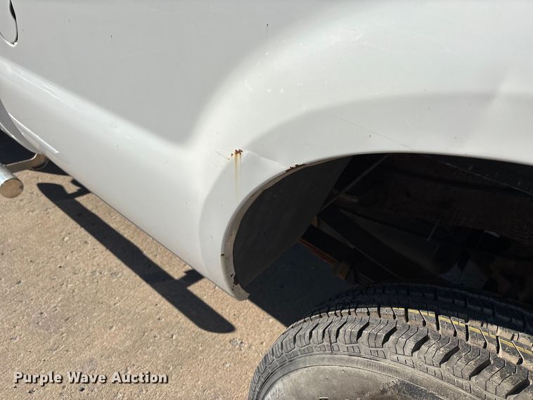 image for item DW7286 2003 Ford F250 Super Duty XL pickup truck