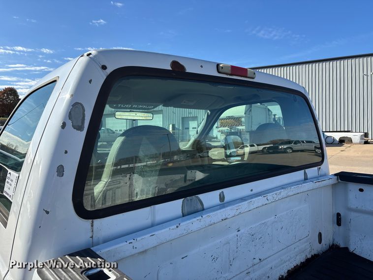 image for item DW7286 2003 Ford F250 Super Duty XL pickup truck