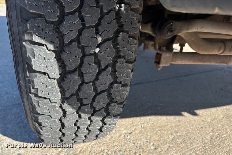 image for item DW7286 2003 Ford F250 Super Duty XL pickup truck