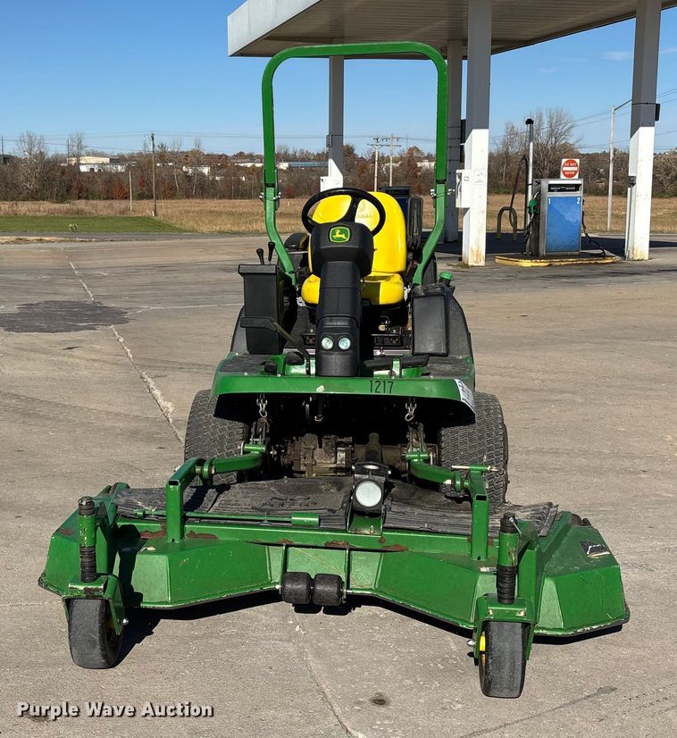image for item DW7289 John Deere 1570 Terraincut ZTR lawn mower