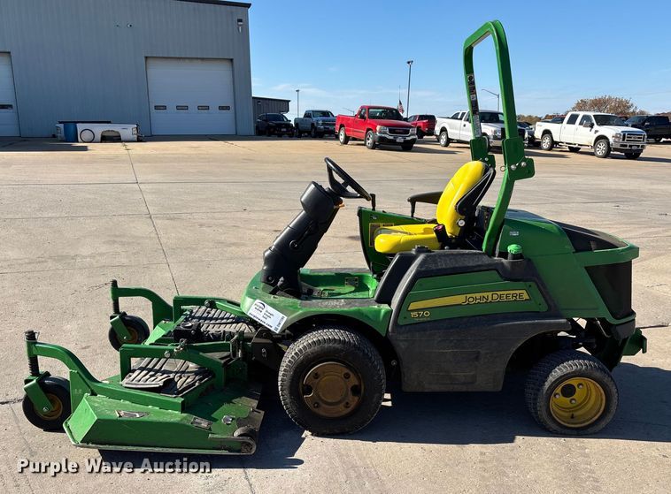 image for item DW7289 John Deere 1570 Terraincut ZTR lawn mower