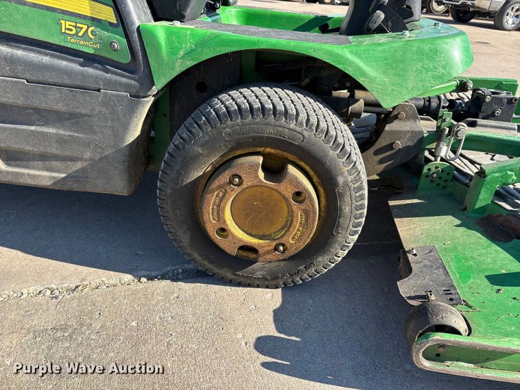 image for item DW7289 John Deere 1570 Terraincut ZTR lawn mower