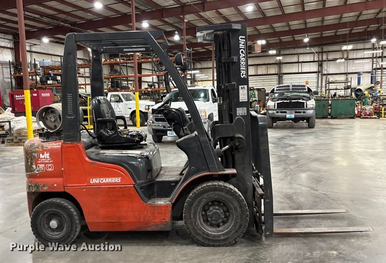 image for item DW7292 Uni Carrier MPL02A25LV forklift