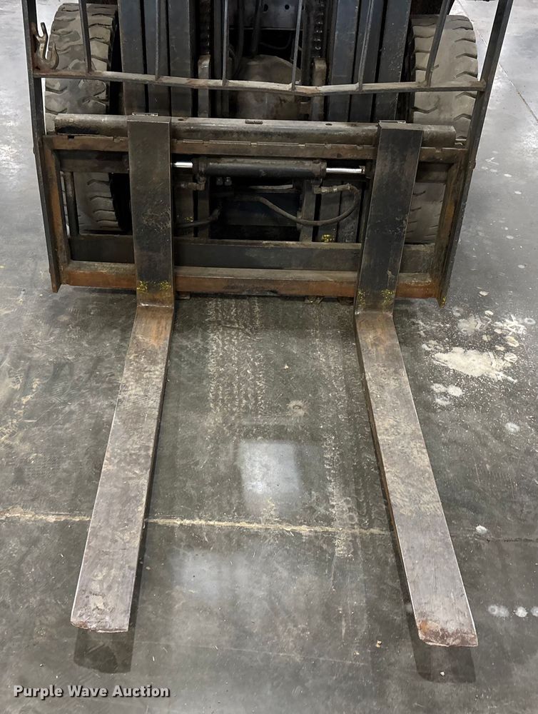 image for item DW7292 Uni Carrier MPL02A25LV forklift