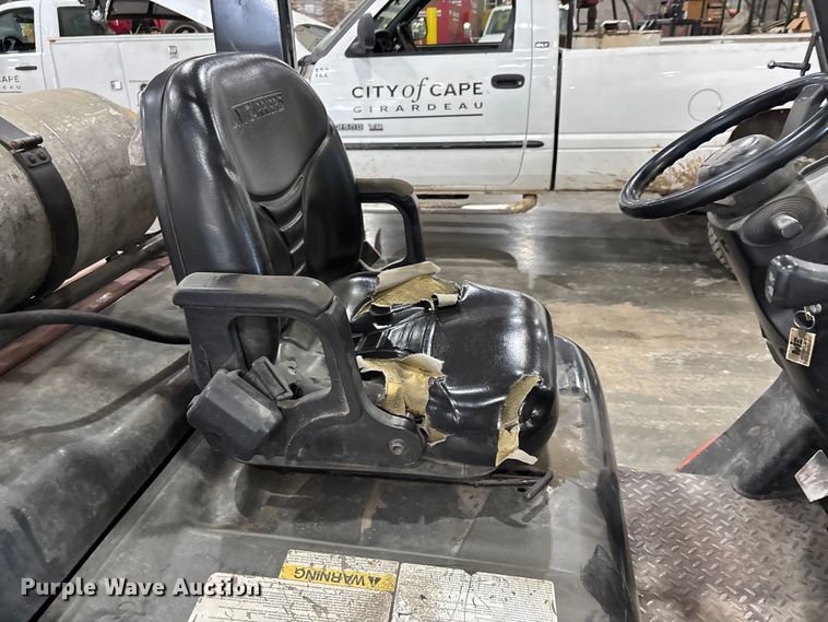 image for item DW7292 Uni Carrier MPL02A25LV forklift