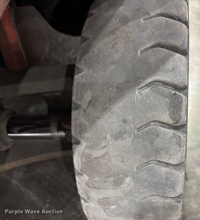 image for item DW7292 Uni Carrier MPL02A25LV forklift