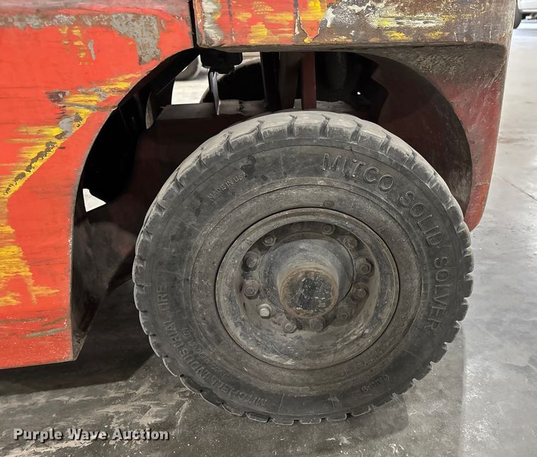 image for item DW7292 Uni Carrier MPL02A25LV forklift