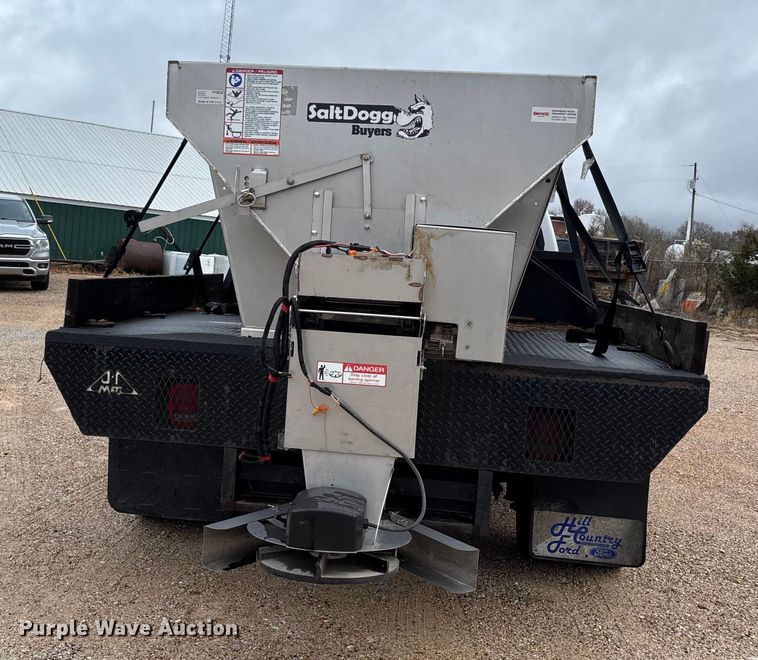 image for item DW7313 2006 Ford F450 Super Duty flatbed truck