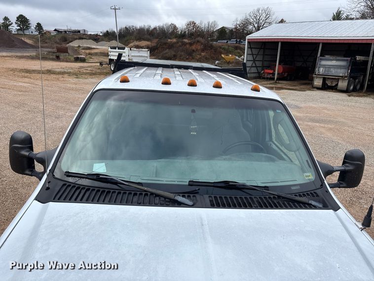 image for item DW7313 2006 Ford F450 Super Duty flatbed truck