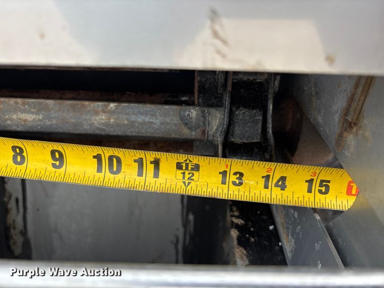 image for item DW7313 2006 Ford F450 Super Duty flatbed truck