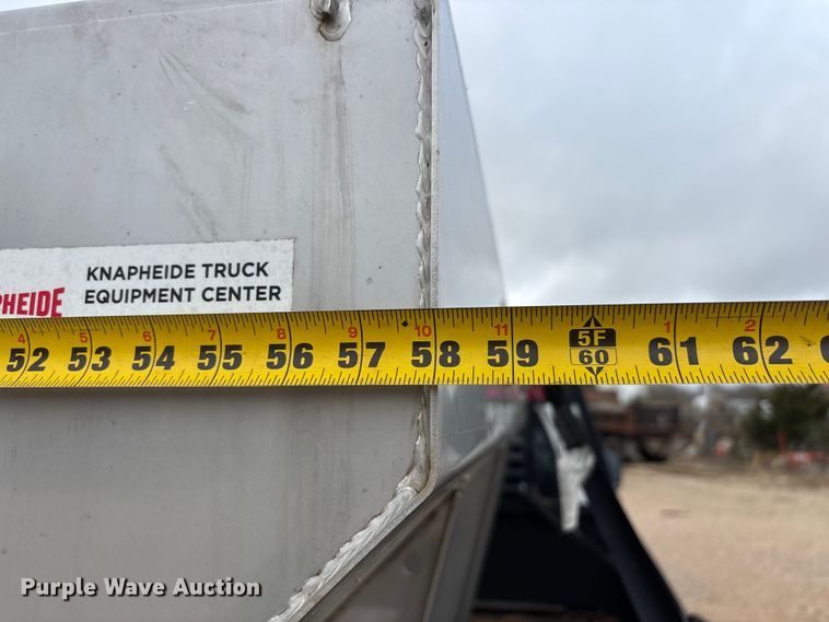 image for item DW7313 2006 Ford F450 Super Duty flatbed truck