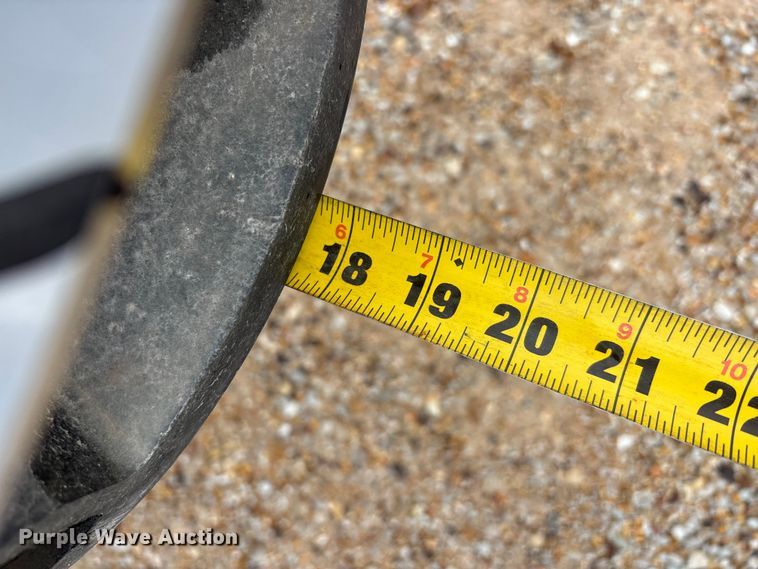 image for item DW7313 2006 Ford F450 Super Duty flatbed truck