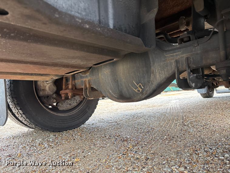 image for item DW7313 2006 Ford F450 Super Duty flatbed truck