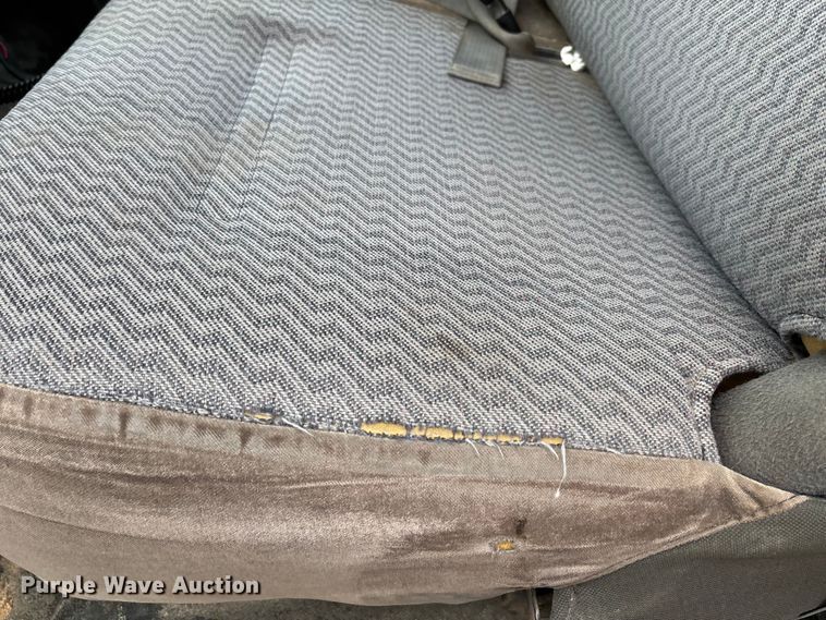 image for item DW7313 2006 Ford F450 Super Duty flatbed truck