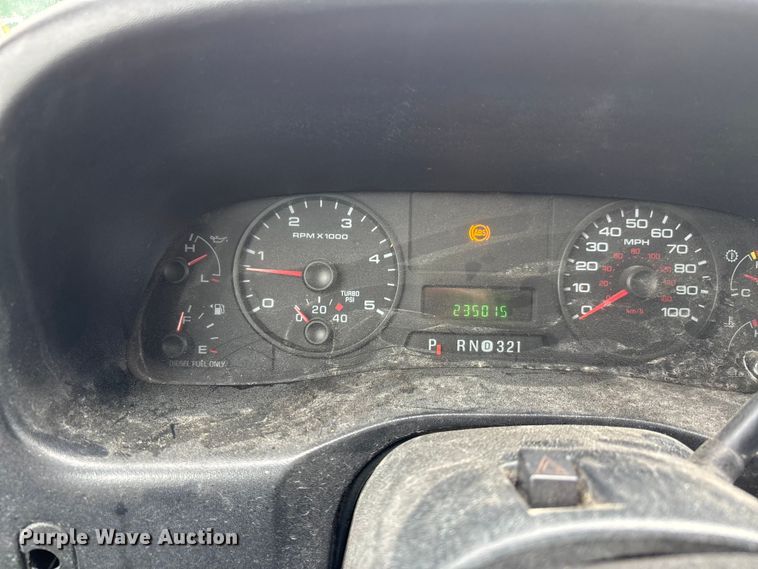 image for item DW7313 2006 Ford F450 Super Duty flatbed truck