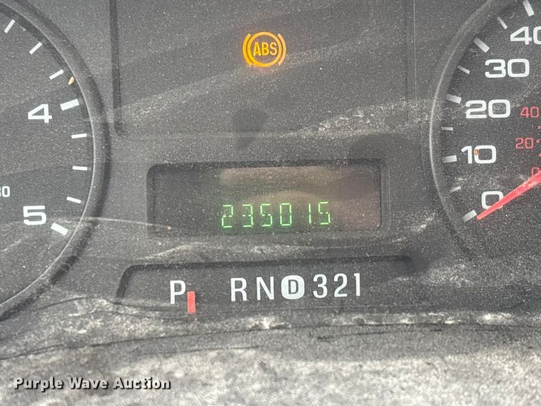 image for item DW7313 2006 Ford F450 Super Duty flatbed truck