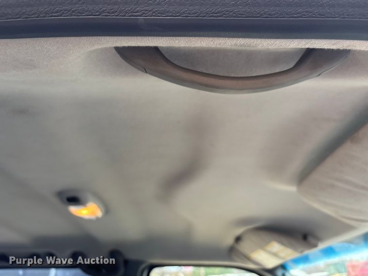 image for item DW7313 2006 Ford F450 Super Duty flatbed truck