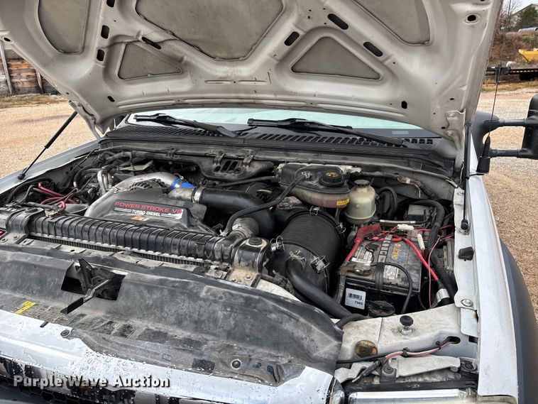 image for item DW7313 2006 Ford F450 Super Duty flatbed truck