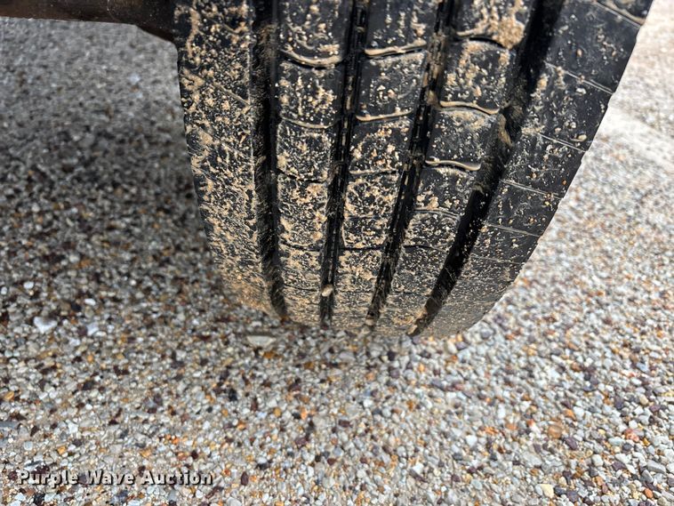 image for item DW7313 2006 Ford F450 Super Duty flatbed truck