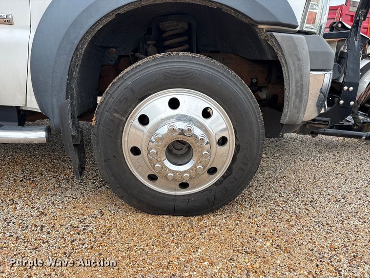 image for item DW7313 2006 Ford F450 Super Duty flatbed truck