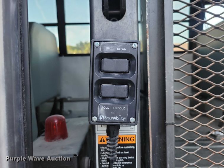 image for item DX6462 2010 Thomas Built 310TS school bus