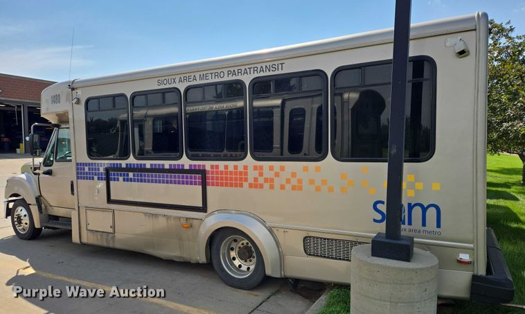 image for item DX7302 2015 IC shuttle bus