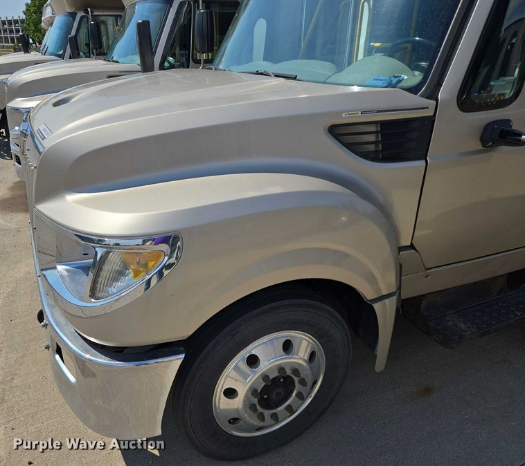 image for item DX7302 2015 IC shuttle bus