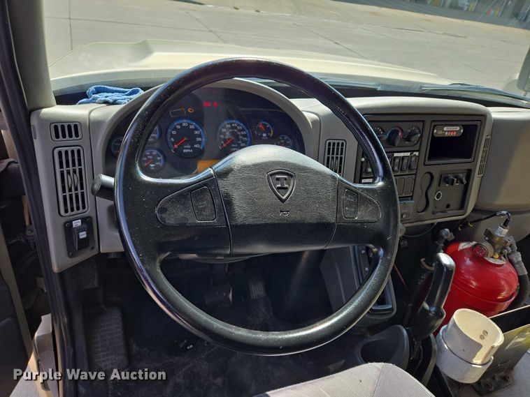 image for item DX7302 2015 IC shuttle bus