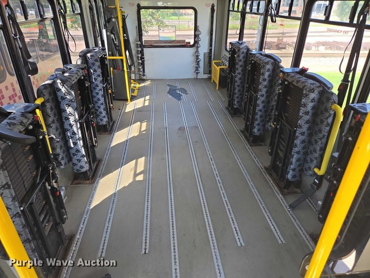 image for item DX7302 2015 IC shuttle bus