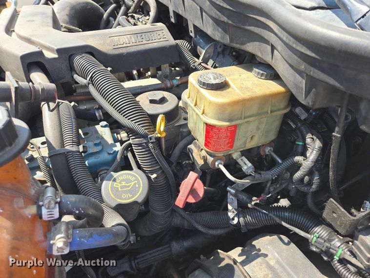 image for item DX7302 2015 IC shuttle bus