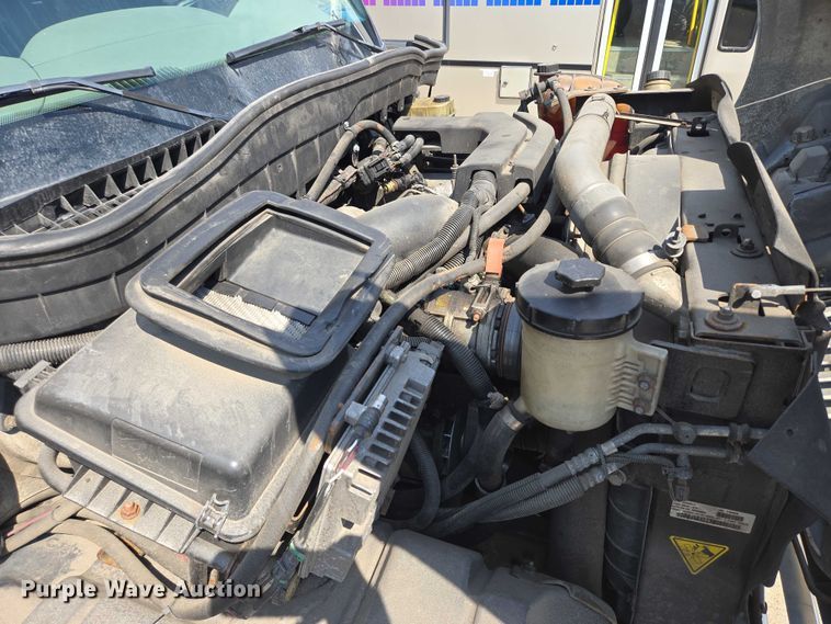 image for item DX7302 2015 IC shuttle bus