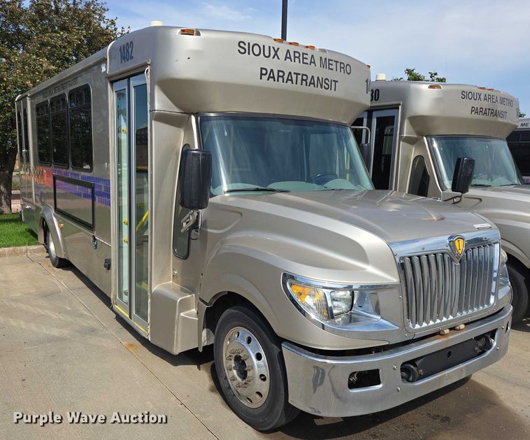 image for item DX7407 2015 IC shuttle bus