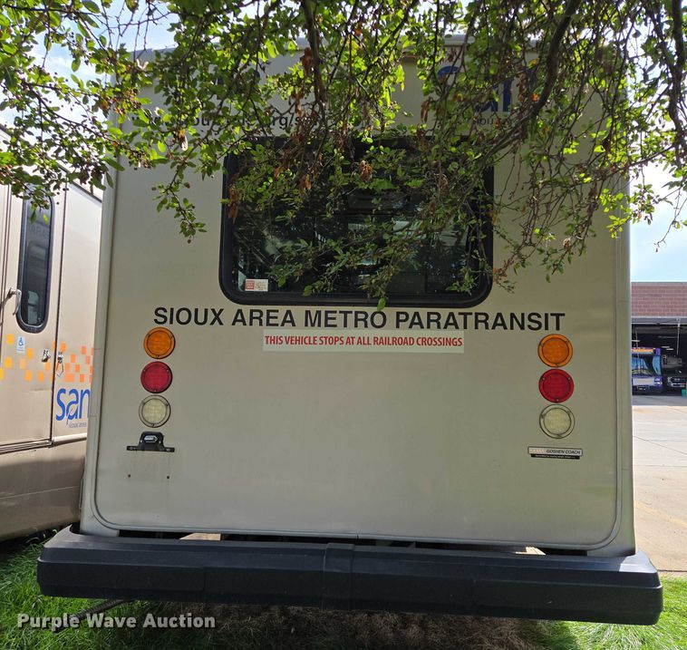 image for item DX7407 2015 IC shuttle bus