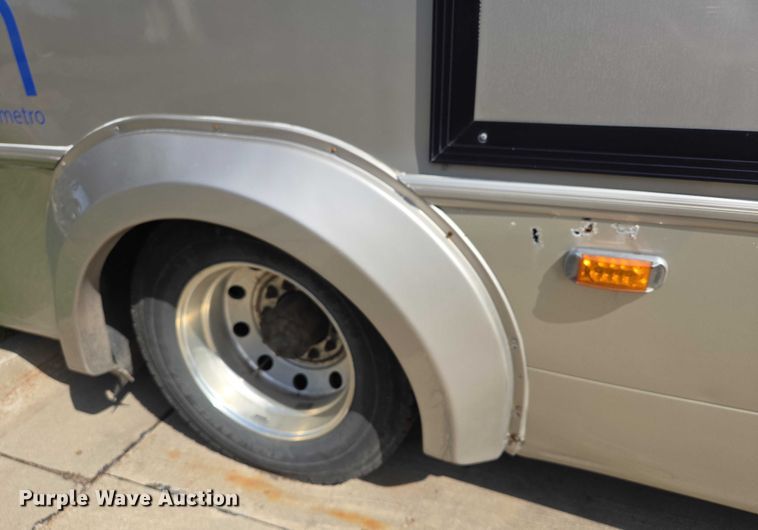 image for item DX7407 2015 IC shuttle bus