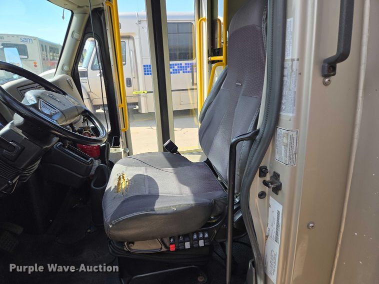 image for item DX7407 2015 IC shuttle bus