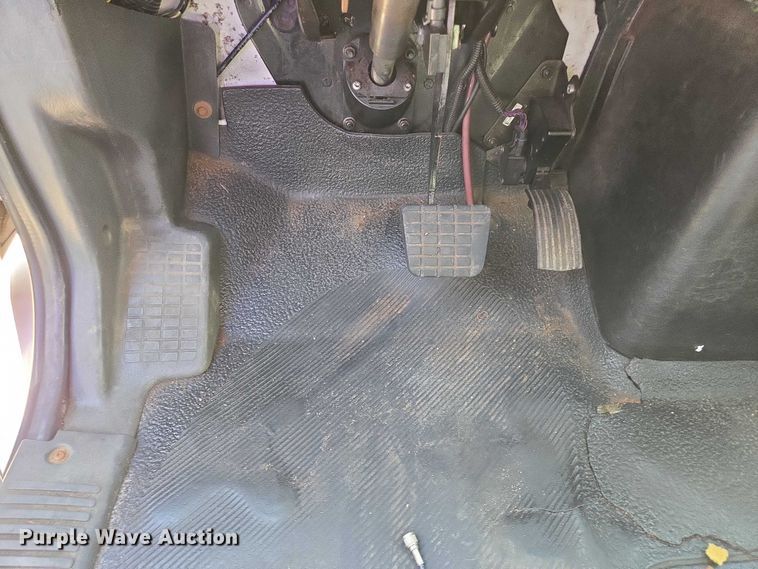 image for item DX7407 2015 IC shuttle bus